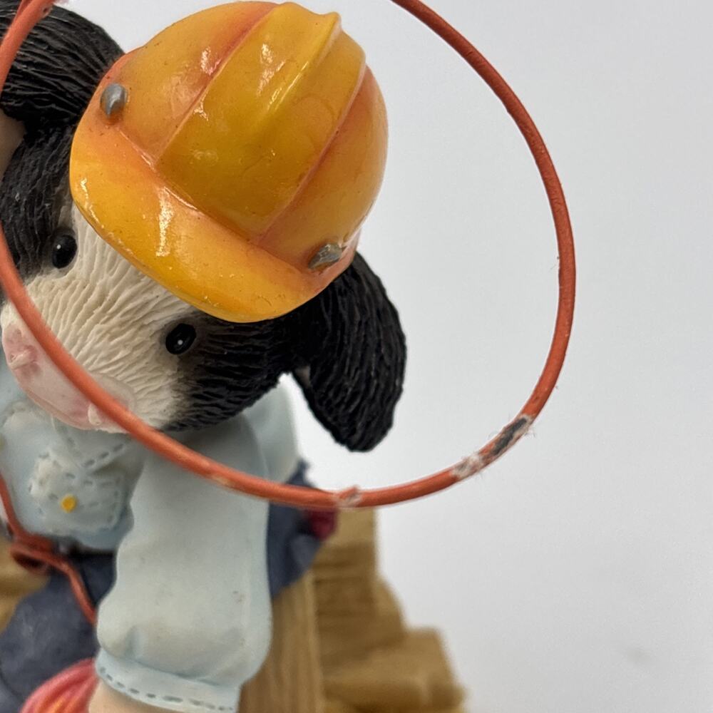 Mary’s Moo Moos Enesco Figurine Herd Worker Cowboy 1998 Line Man Rodeo Lasso - Picture 4 of 4
